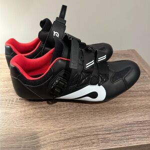 Peloton cycling shoes! Size 46.